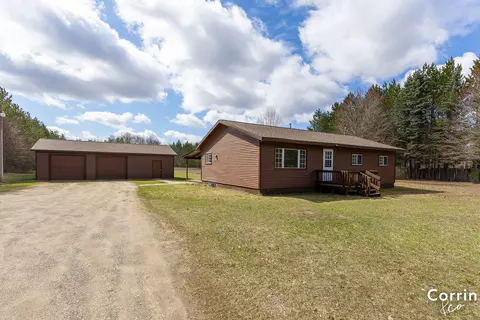 7806 W 13 Mile Rd, Bitely, MI 49309
