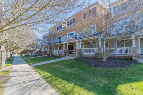 717 Water St # 4, Saugatuck, MI 49453