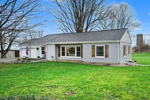5714 N 8th St, Kalamazoo, MI 49009