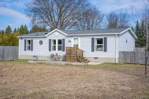 14620 South St, Thompsonville, MI 49683