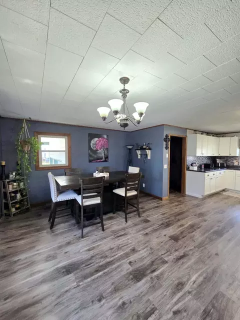 Dining - 645 E Lyons St, Lyons, MI 48851 photo 2 of 3