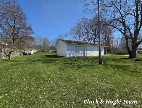 Exterior - 645 E Lyons St, Lyons, MI 48851 photo 5 of 7