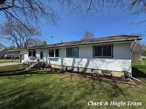 Exterior - 645 E Lyons St, Lyons, MI 48851 photo 2 of 7