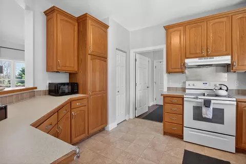 Kitchen - 12201 Dylan Ln, Parma, MI 49269 photo 2 of 6