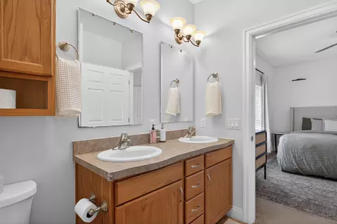 Bath - 12201 Dylan Ln, Parma, MI 49269 photo 2 of 4