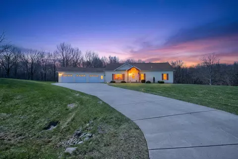 Exterior - 12201 Dylan Ln, Parma, MI 49269 photo 8 of 18
