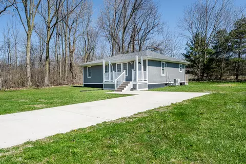 373 Bridgman Ave, Benton Harbor, MI 49022