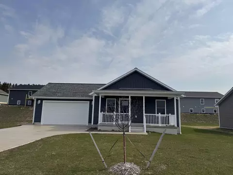 254 Stonecrest Dr, Shelby, MI 49455
