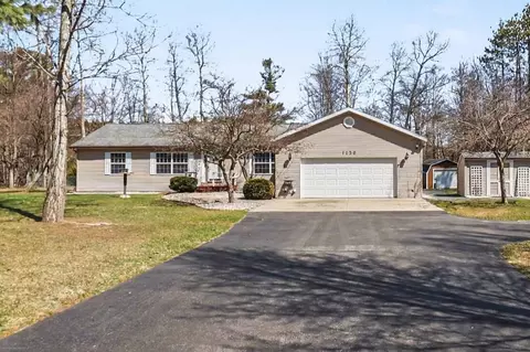 1130 N Brookridge Rd, Ludington, MI 49431