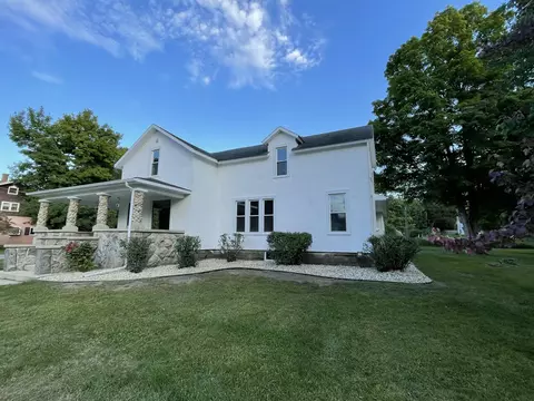24195 Third Ave, Mattawan, MI 49071