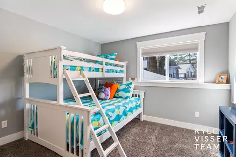 Bedroom - 7511 Ravine Dr NE, Belding, MI 48809 photo 6 of 6