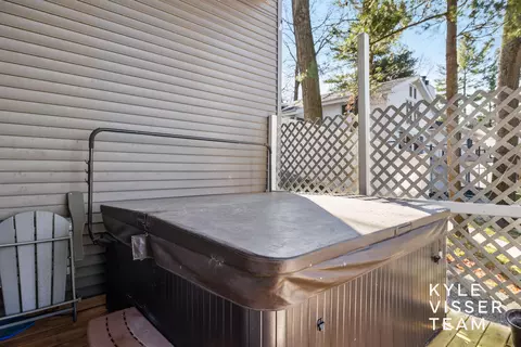 Exterior - 7511 Ravine Dr NE, Belding, MI 48809 photo 7 of 11