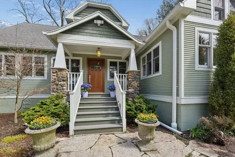 10297 Smith Rd, Union Pier, MI 49129