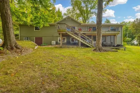 45417 15th Ave, Bloomingdale, MI 49026