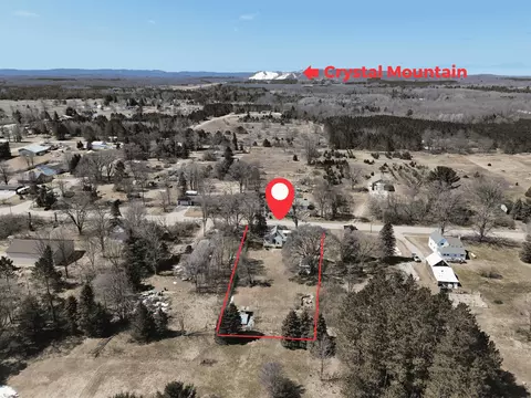 7435 3rd St, Thompsonville, MI 49683