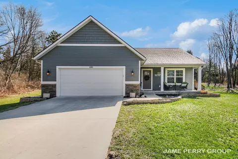 13061 Spruce Ridge Rd, Gowen, MI 49326