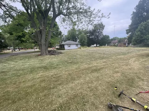 1620 Pearl St, Benton Harbor, MI 49022