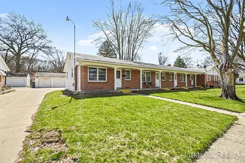 906 Belfield St SW, Wyoming, MI 49509