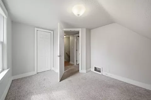 Bedroom - 208 Thorpe Dr, Jackson, MI 49203 photo 4 of 5