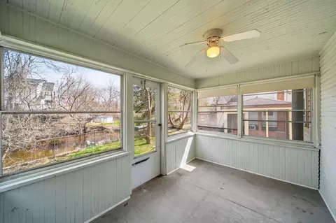 Exterior - 208 Thorpe Dr, Jackson, MI 49203 photo 5 of 8