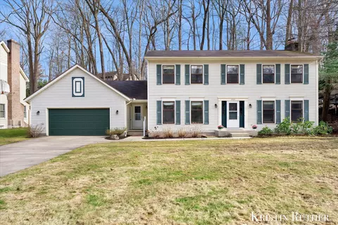 1922 Camrose Ct SW, Wyoming, MI 49519