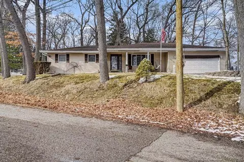 1775 Monroe Bch, Battle Creek, MI 49014