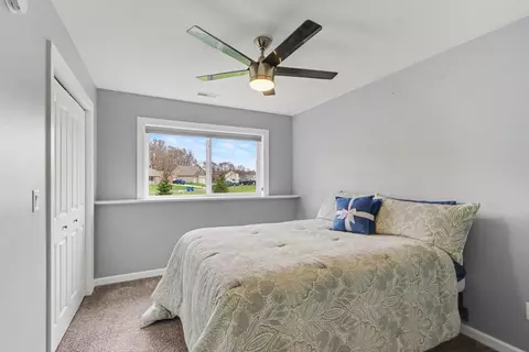 Bedroom - 1069 S Stoneridge Dr, Plainwell, MI 49080 photo 2 of 5