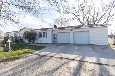 2822 Olmstead Rd, Muir, MI 48860