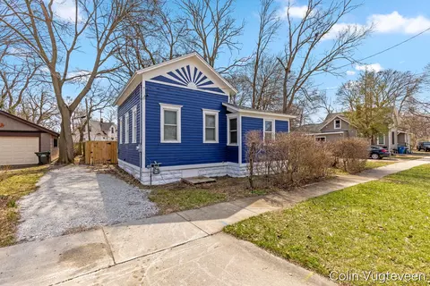 247 Strong Ave, Muskegon, MI 49441