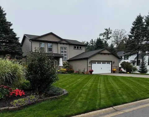 5193 Grand River Cir, Jackson, MI 49201