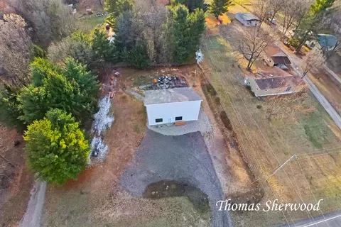 12315 Podunk Ave NE, Greenville, MI 48838