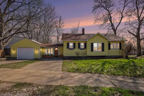 1904 Nelson Ave SE, Grand Rapids, MI 49507
