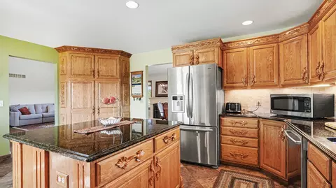 Kitchen - 4375 Pleasantview Dr, Gladwin, MI 48624 photo 4 of 4