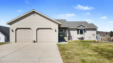 Exterior - 4375 Pleasantview Dr, Gladwin, MI 48624 photo 3 of 4