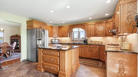 Kitchen - 4375 Pleasantview Dr, Gladwin, MI 48624 photo 2 of 4