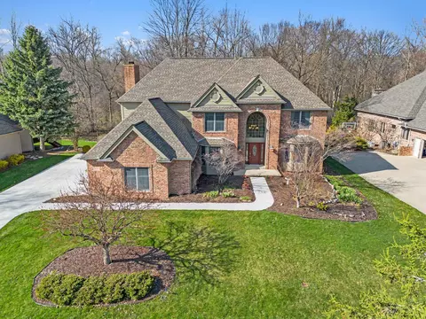 2074 Stonebridge Dr N, Ann Arbor, MI 48108