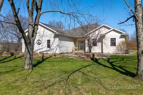 293 S Irving Rd, Hastings, MI 49058