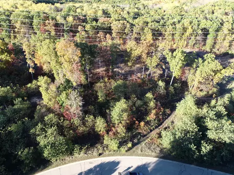 26 Grand Summit Dr, Fenton, MI 48430