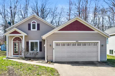 14924 Minetta Ave, Spring Lake, MI 49456