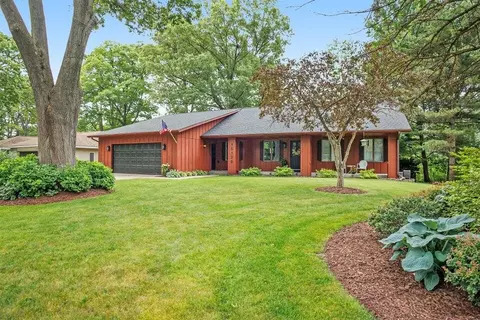 15120 Carriage Way, Spring Lake, MI 49456