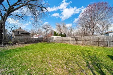 Exterior - 316 Carr St, Jackson, MI 49201 photo 8 of 8