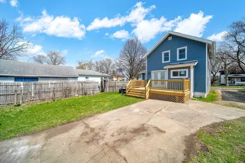 Exterior - 316 Carr St, Jackson, MI 49201 photo 3 of 8
