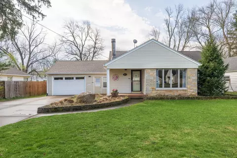 3311 Iroquois Trl, Kalamazoo, MI 49006