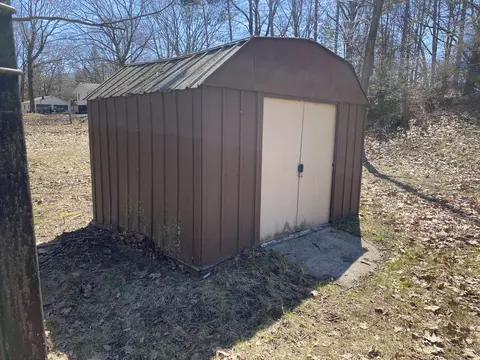 Exterior - 11650 Thrush Dr, Lakeview, MI 48850 photo 4 of 9