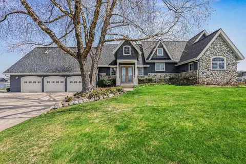 459 Treasure Island Dr, Mattawan, MI 49071