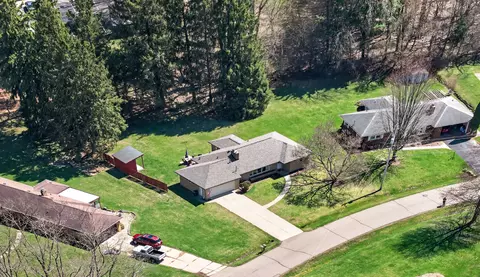 1097 Westfield Dr, Jackson, MI 49203 photo 52