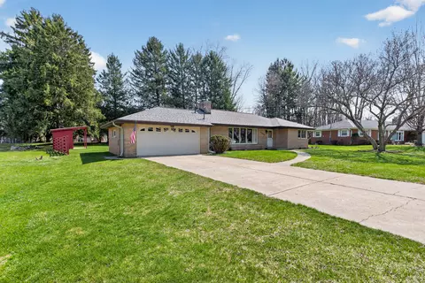 1097 Westfield Dr, Jackson, MI 49203 photo 4