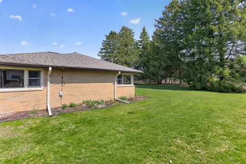 1097 Westfield Dr, Jackson, MI 49203 photo 23