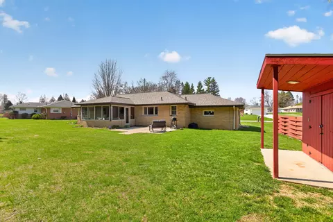 1097 Westfield Dr, Jackson, MI 49203 photo 9