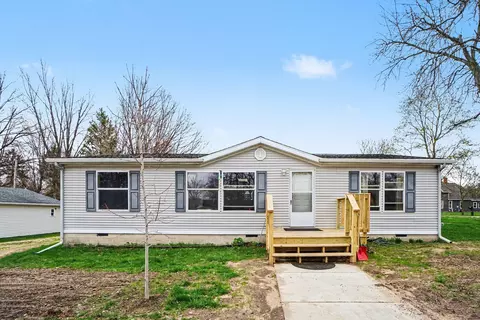 403 E 2nd St, Lawton, MI 49065